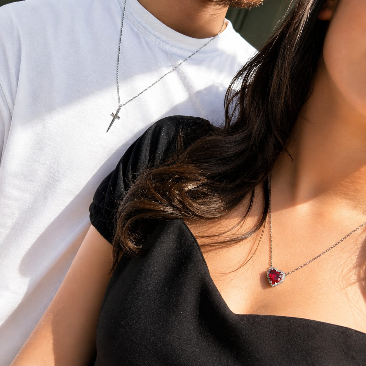 Collar Para Compartir Corazón Y Daga